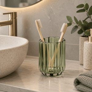 Tannbørsteholder Florea grønt glass 11 cm - Lindas Dekor Tannbørsteholder