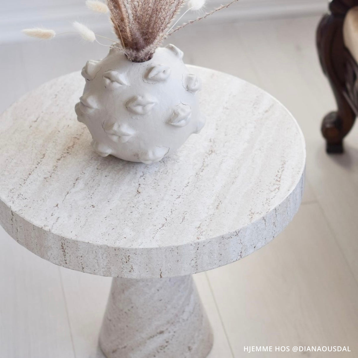 Vareprøve: Travertin kontaktplast