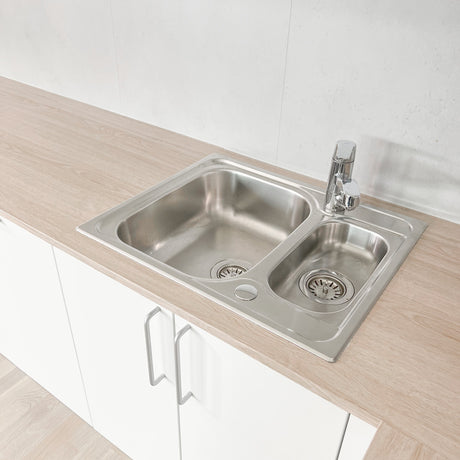 Lys eik kontaktplast detalj – imiterer ekte treverk med naturlig struktur
