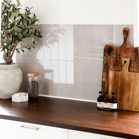 Louise creme självhäftande väggplattor