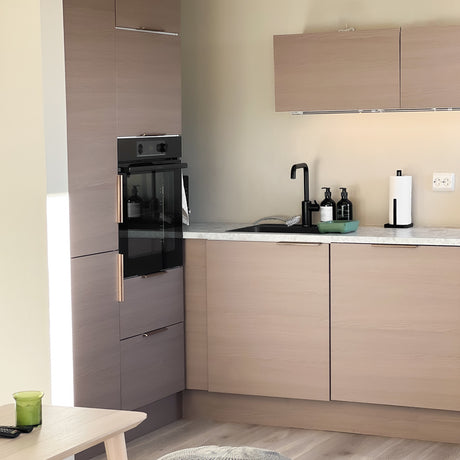 Kontaktplast som passer til møbler, vegger og interiørprosjekter.