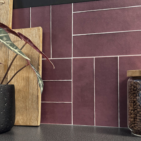 Katja vinröda självhäftande plattor