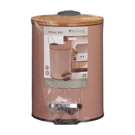 Søppelbøtte metall bambus på kjøkkenbenk i nordisk interiør