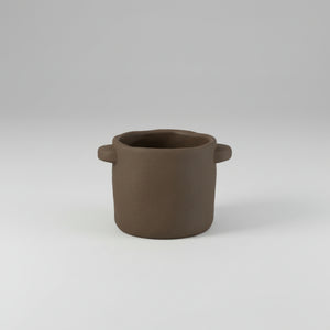 Betongpotte i mørk brun sement, liten Gustave-potte 18 cm for grønnplanter