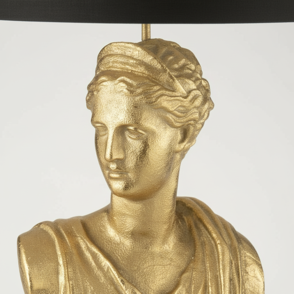 Detaljbilde av Lady Bust bordlampe i gull resin, kunstnerisk skulpturdesign