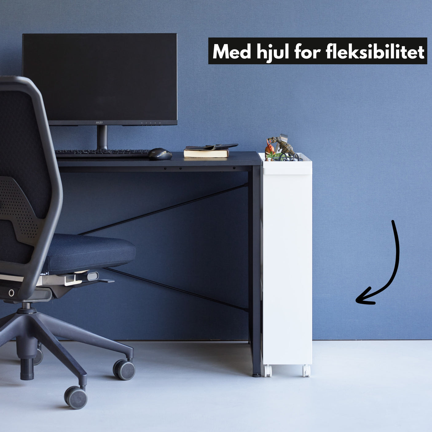 Oppbevaringsvogn i hvit farge brukt til oppbevaring av dokumenter og blader.