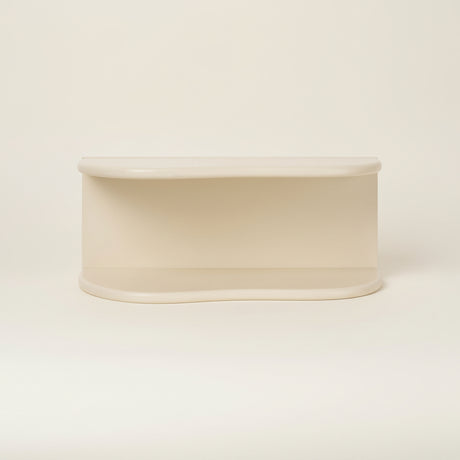 Botta vegghylle beige sett fra siden, viser dybde 17,5 cm og frontkant