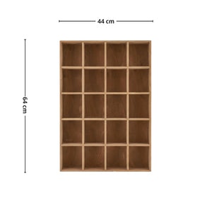 Furu vegghylle med rominndeling