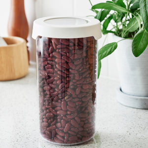 Gjennomsiktig oppbevaringsboks til tørrvarer i skap og skuff