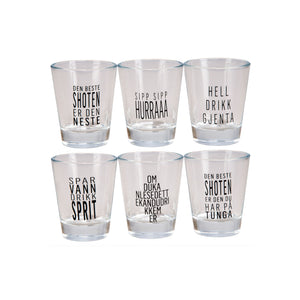 Sett med shotglass med morsomme norske sitater – humoristiske drikkeglass til fest.