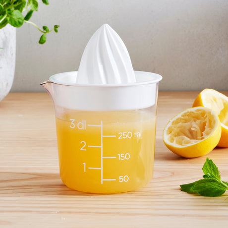 GastroMax sitruspresse med målebeger for juice og matlaging