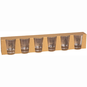 6-pakning shotglass med norske fest-sitater i pappforpakning – humoristiske drikkeglass til fest og gave.