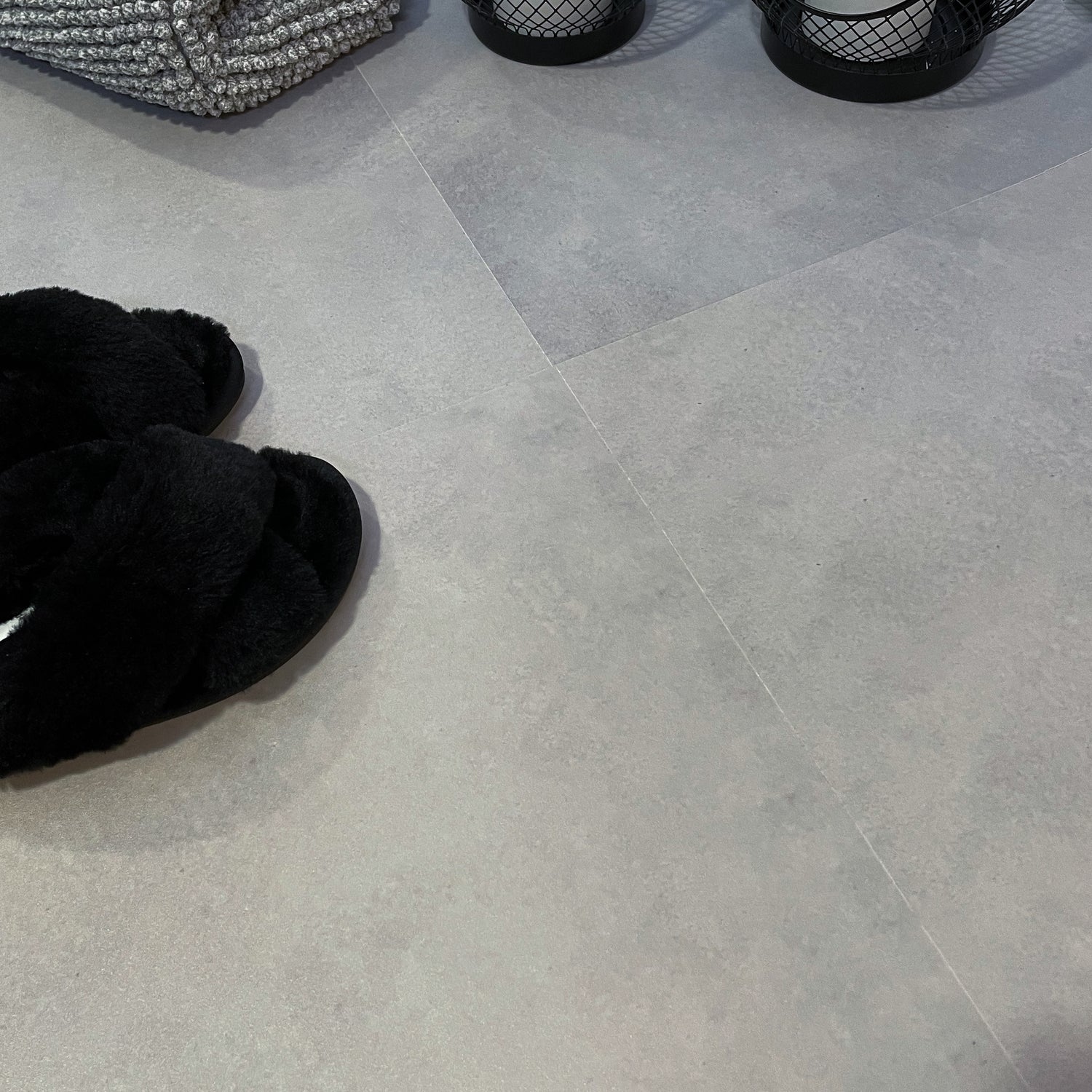 Exempel: Självhäftande plattor i Berlinbetong