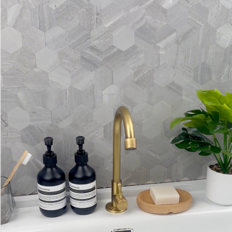 10-pk Hexagon ljusgrå självhäftande väggplattor i betong