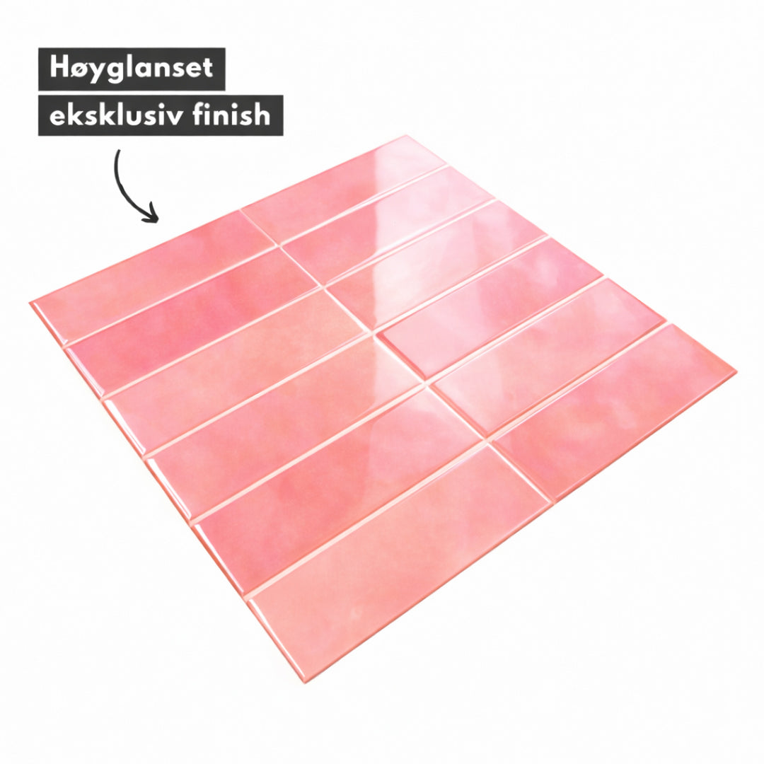 "Rosa selvklebende fliser i nordisk interiør, viser dybde og karakter i moderne veggdesign