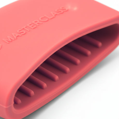 Rosa silikonhåndtakstrekk fra MasterClass på grytehåndtak – beskytter mot varme

