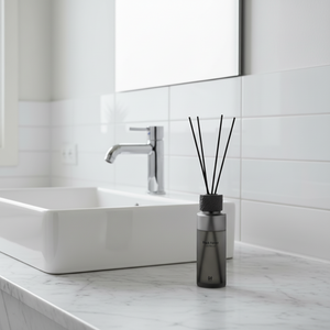 Elegant duftspreder 430 ml med mørk flaske og naturlig duft