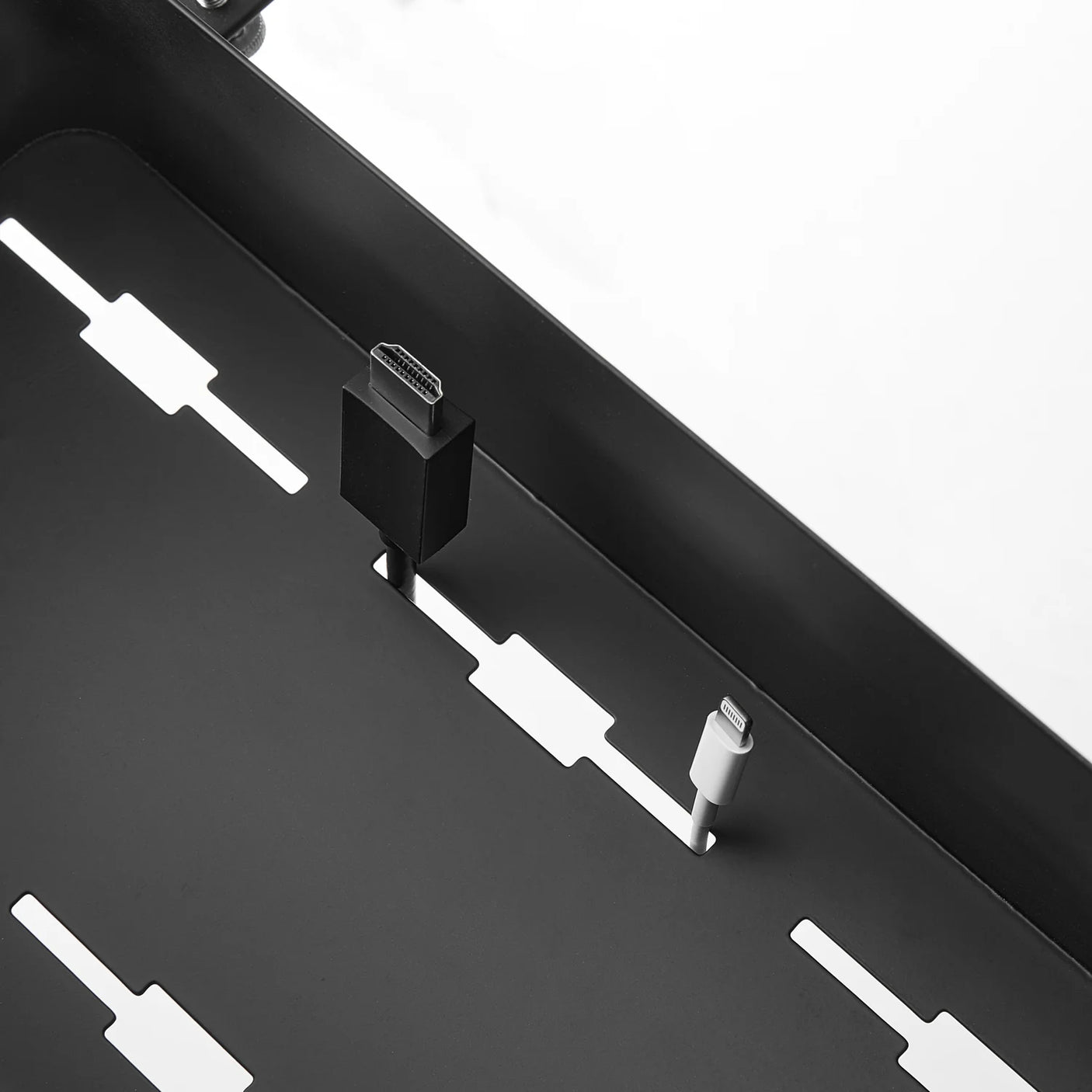 Plassbesparende bordkurv i svart til kjøkken, spiseplass og kontor