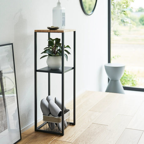 Minimalistisk hylle med to nivåer til stue, bad eller gang