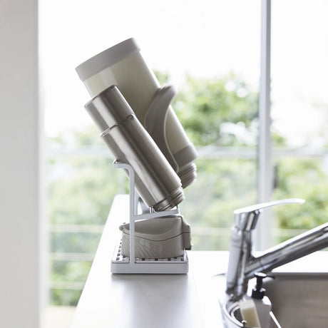 • dryppstativ til drikkeflasker
