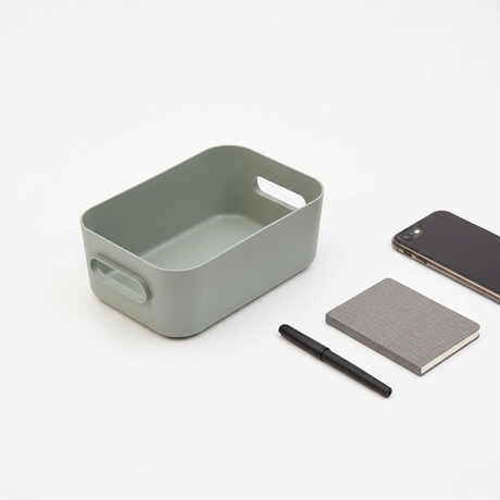 Grønn oppbevaringsboks 1,5 L i resirkulert plast til hylle og benk