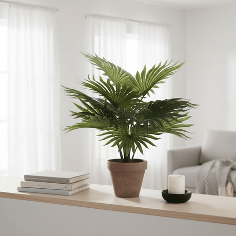 Kunstig palme grønn 40 cm med potte - Lindas Dekor Kunstige planter