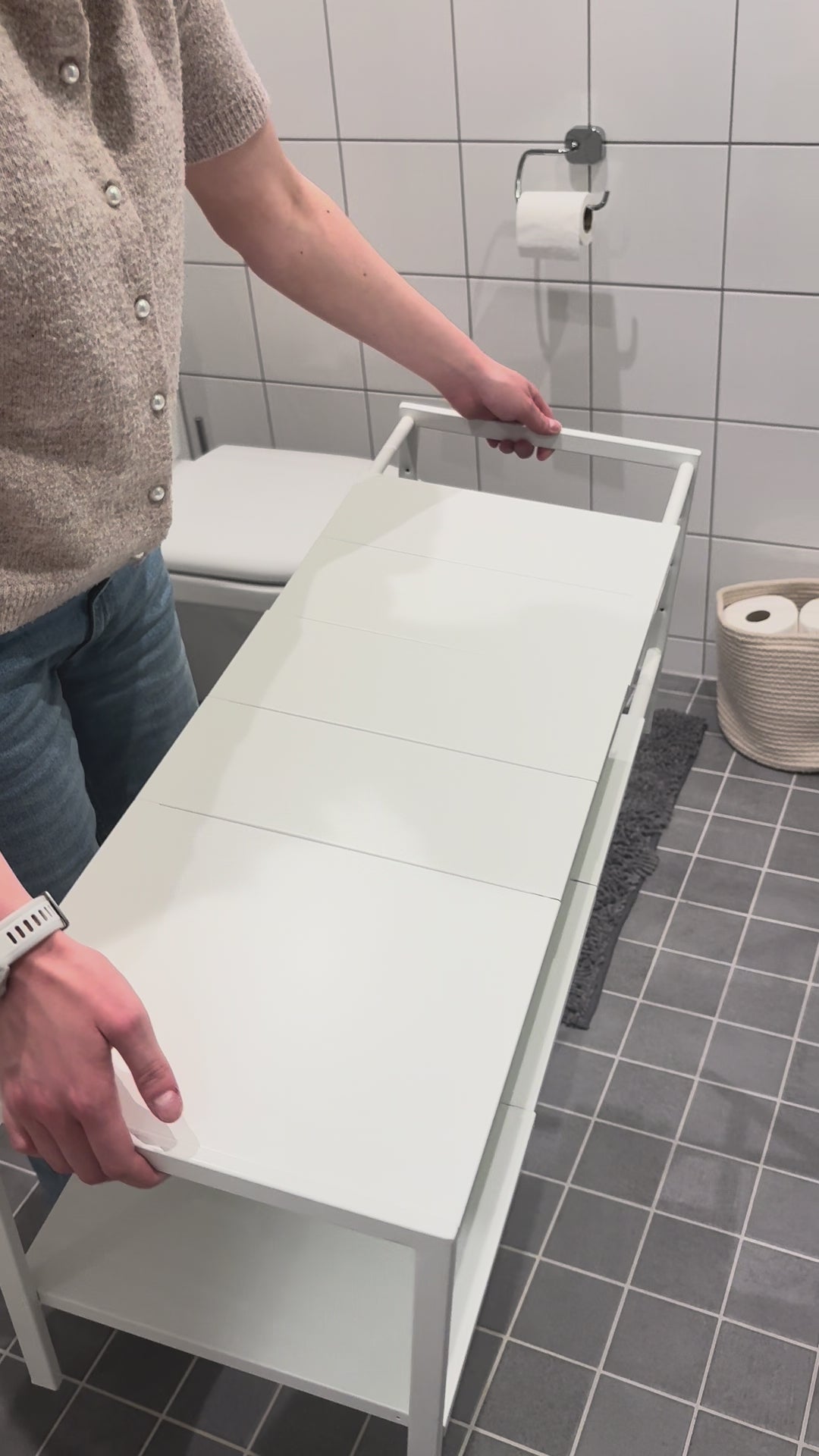 Uttrekkbar oppbevaring under vask i 2 nivåer hvit