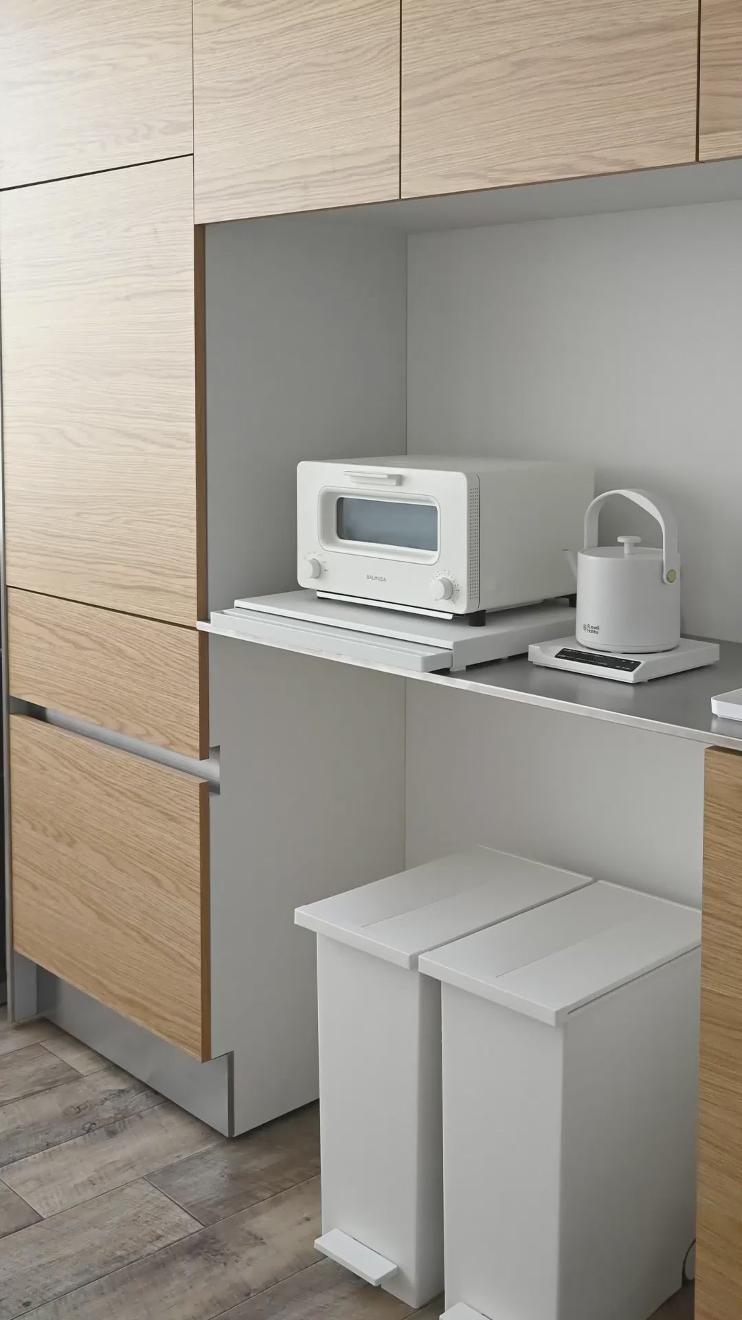 Uttrekkbar hylleplate