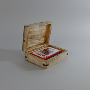 Dekorativ boks til kortstokk