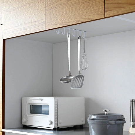 Praktisk krokrekke til kjøkken for oppbevaring av lette redskaper