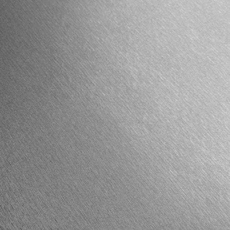 Aluminium kontaktplast imiterer børstet aluminium. Den gir et moderne og stilrent preg som passer på kjøleskapet, vaskemaskinen og baderommet. 