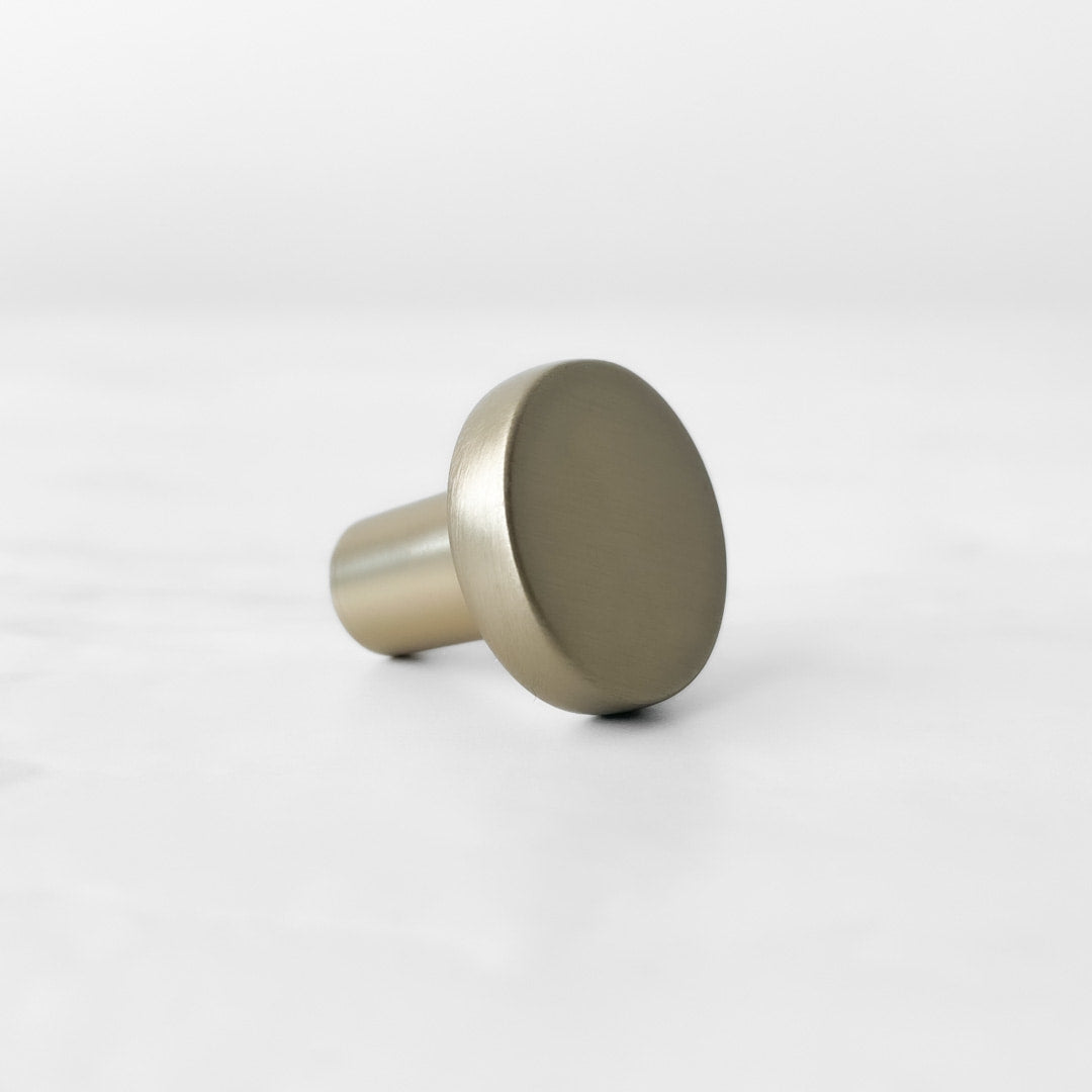 Knott, børstet messing 22 mm - Lindas Dekor