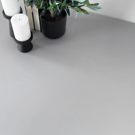 Venilia Premium Cloudy Grey kontaktplast – grå matt selvklebende folie til benkeplate, moderne og rimelig kjøkkenfornyelse